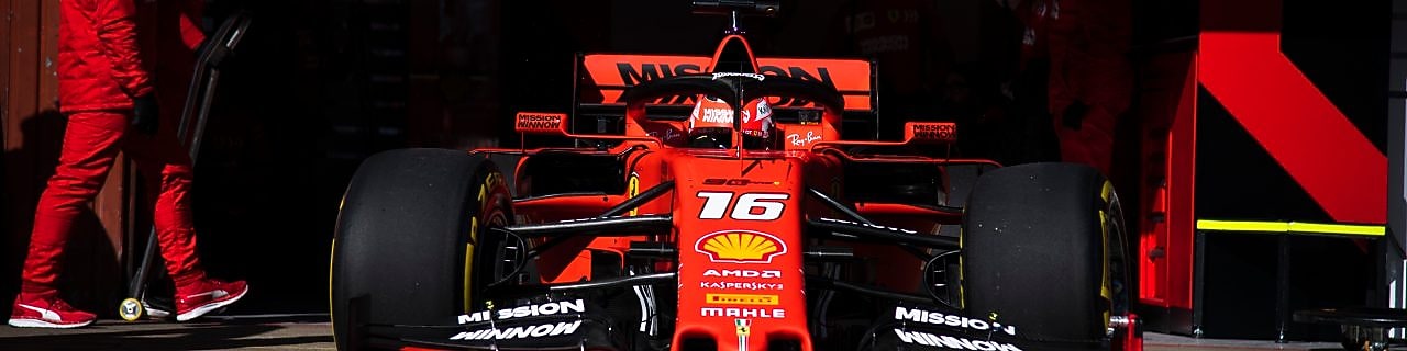 Le pilote de Formule 1 Ferrari Kimi Raikkonen au volant de sa Ferrari SF15-T