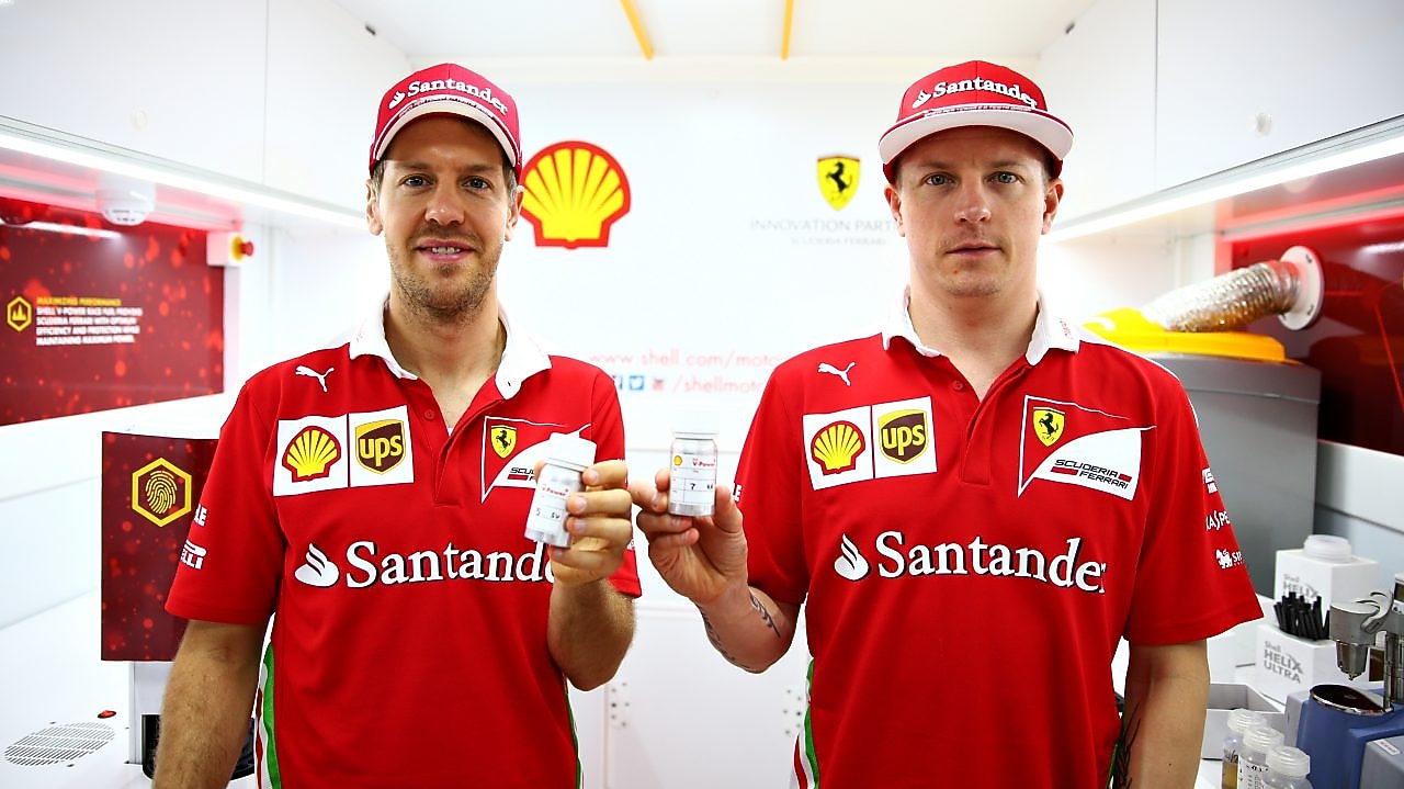Sebastian Vettel et Kimi Raikkonen assurent la promotion de Shell V-Power