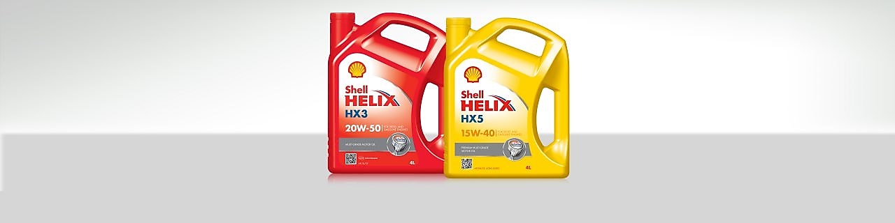 Deux bouteilles d’huiles moteur Shell Helix minérales