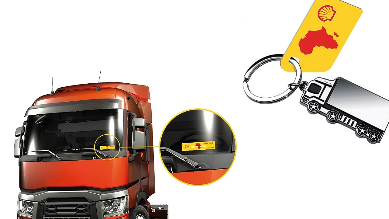 Camion muni de la vignette tag Shell Card collée sur son pare-brise